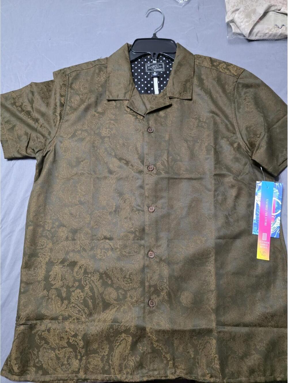Modern Culture Shirt Mens Small NWT Paisley Button Up Short Sleeve